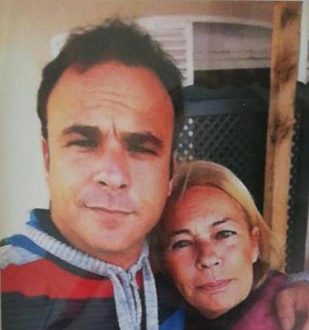 Selfie de Ángel León y Pilar González.