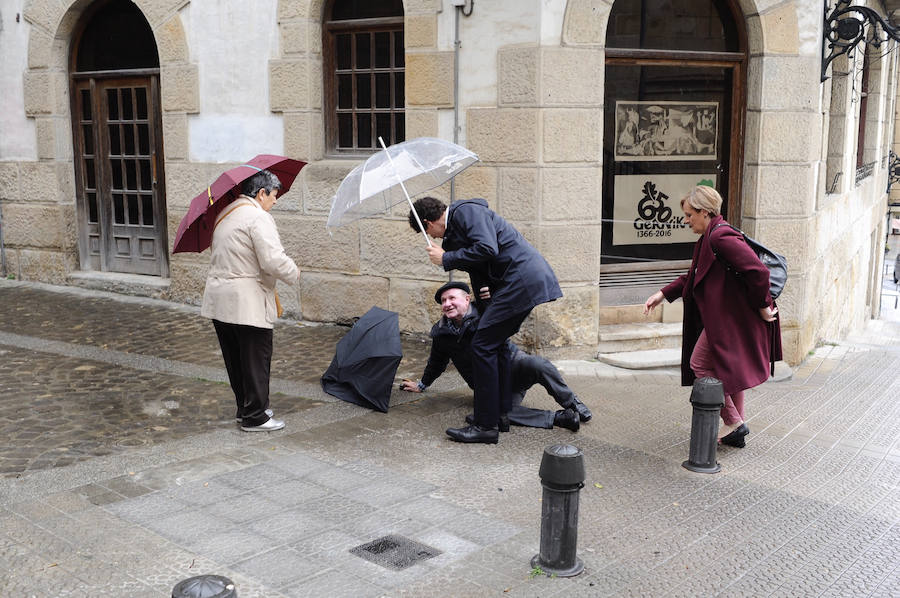 El diputado general ha iniciado en Gernika su particular periplo por varios municipios de la provincia