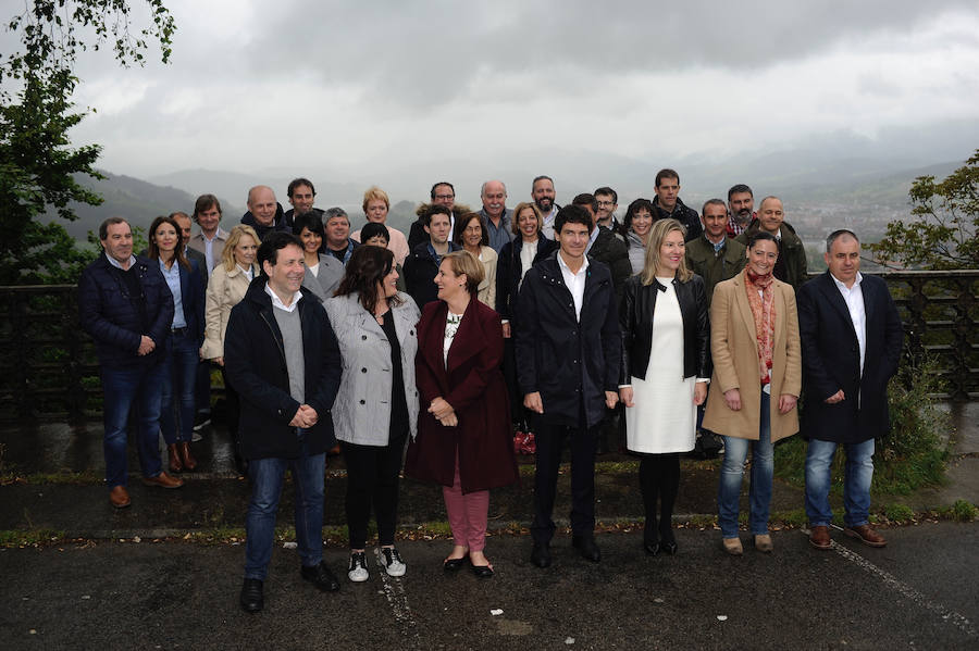 El diputado general ha iniciado en Gernika su particular periplo por varios municipios de la provincia