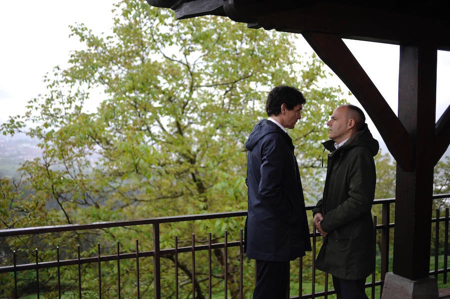 El diputado general ha iniciado en Gernika su particular periplo por varios municipios de la provincia