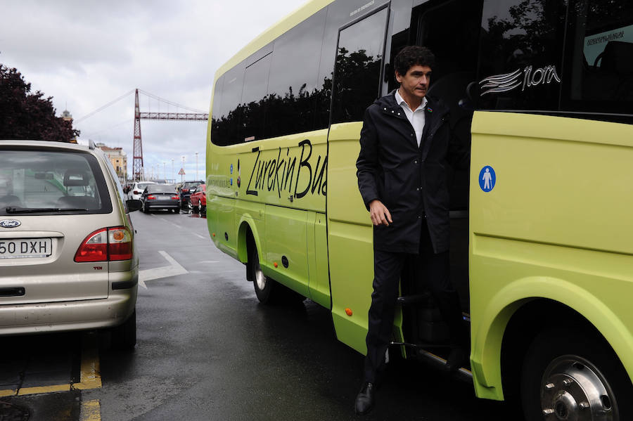 El diputado general ha iniciado en Gernika su particular periplo por varios municipios de la provincia