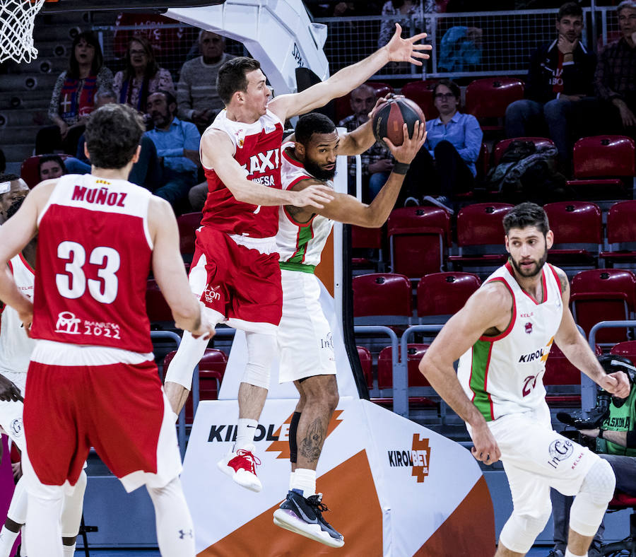 Fotos: Las imágenes del Baskonia - Manresa