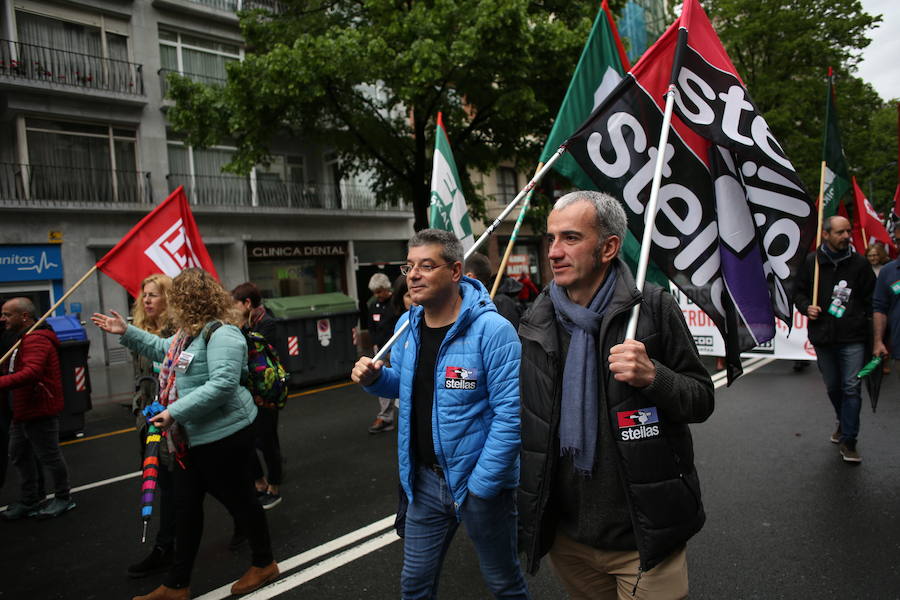 Fotos: Trabajadores de la enseñanza concertada se manifiestan en Bilbao