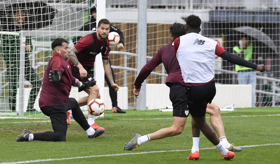 Susaeta ha centrado la atención de la sesión, después de la cual ha leído el comunicado de su despedida