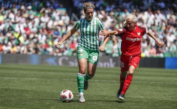 Priscila Borja: «Las futbolistas en España seguimos siendo amateurs»