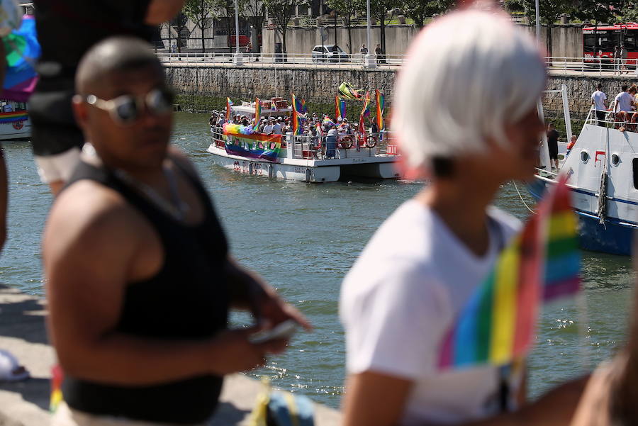 LGTBIren desfilea iaz, Bilboko itsasadarrean.