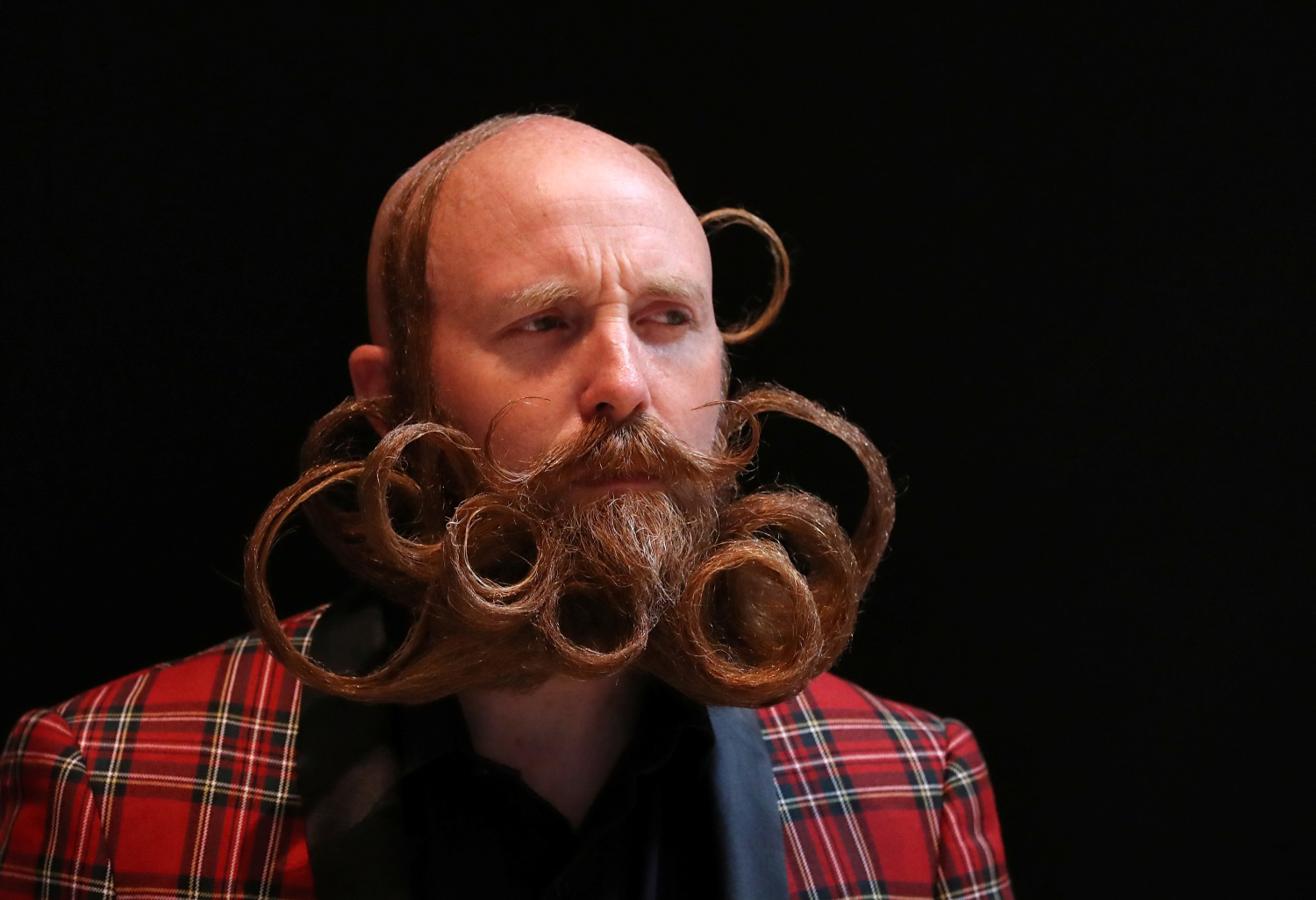 El vello facial llevado al extremo se da cita en el Campeonato mundial de Barbas y Bigotes 2019, que se disputa en Antwerp, Bélgica. La cita que se celebra cada dos años permite contemplar los estilos más radicales y complicados.