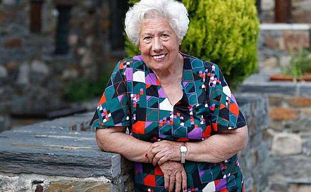 Charo Testa, la bilbaína que quiere ser alcaldesa de Patones a los 95 años