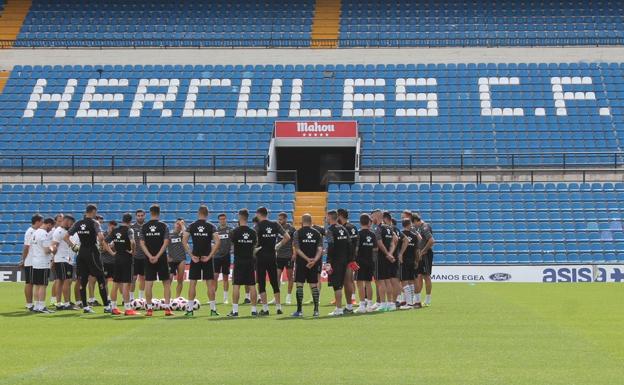 Entrenamiento del Hércules en el Rico Pérez.