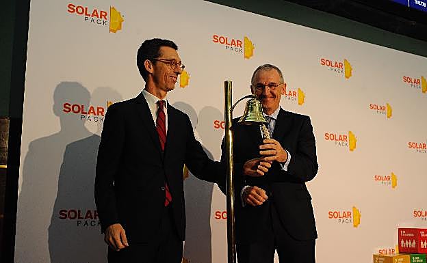 El consejero delegado de Solarpack, Pablo Burgos, y el presidente, José Galíndez 