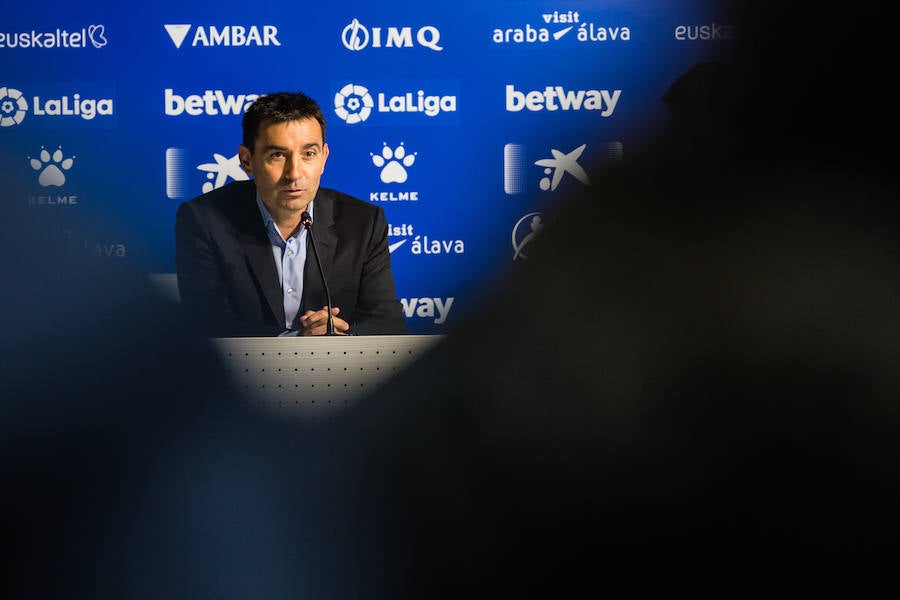 Fotos: Presentación de Asier Garitano como nuevo técnico del Alavés