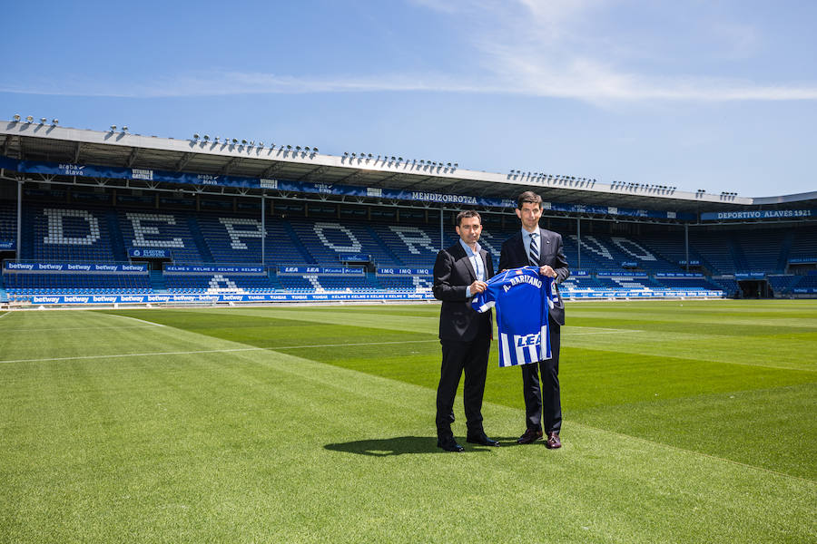 Fotos: Presentación de Asier Garitano como nuevo técnico del Alavés