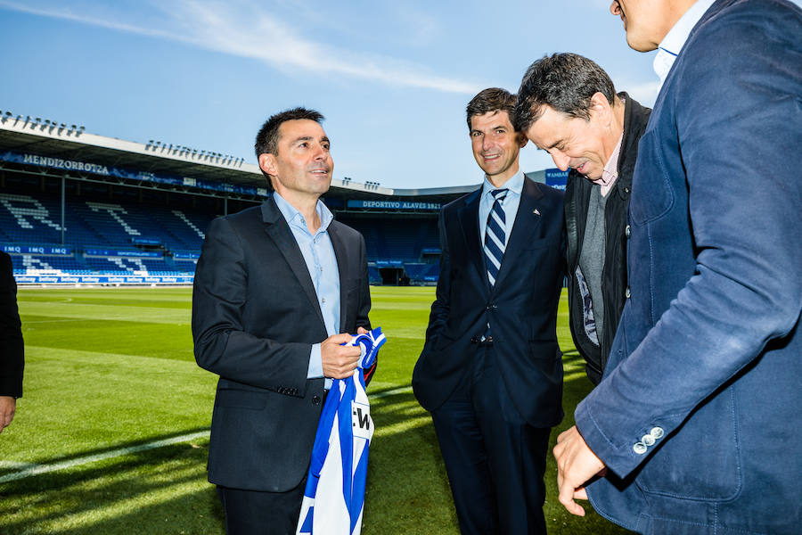 Fotos: Presentación de Asier Garitano como nuevo técnico del Alavés