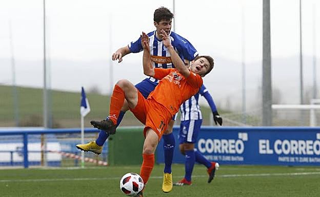 Duelo de Tercera entre el Alavés B y el Zamudio 