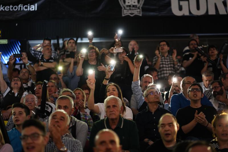 Fotos: Bilbao Basket-Palencia: ambientazo en Mirbilla