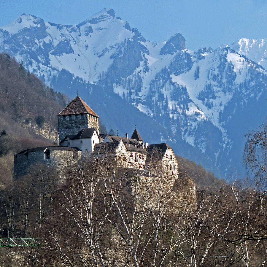 8.- Liechtenstein | El municipio cumplirá este año su 300 aniversario y para celebrarlo, según Lonely Planet, preparan un variado programa de eventos especiales, exposiciones y fiestas. La más importante tendrá lugar el 15 de agosto, Día Nacional del país, con un castillo de fuegos artificiales como gran punto final.