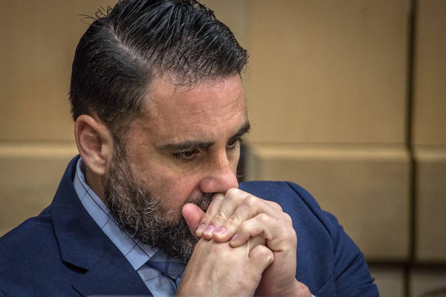 Pablo Ibar, pensativo durante una de las sesiones del juicio. 