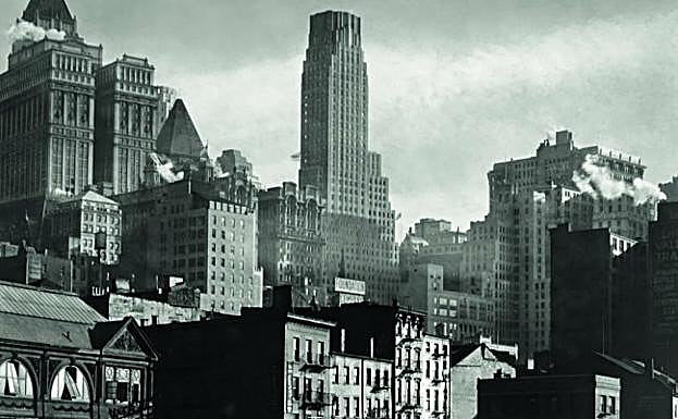Fotografía de la serie de Berenice Abbott 'Retratos de la modernidad', en la Fundación Mapfre.