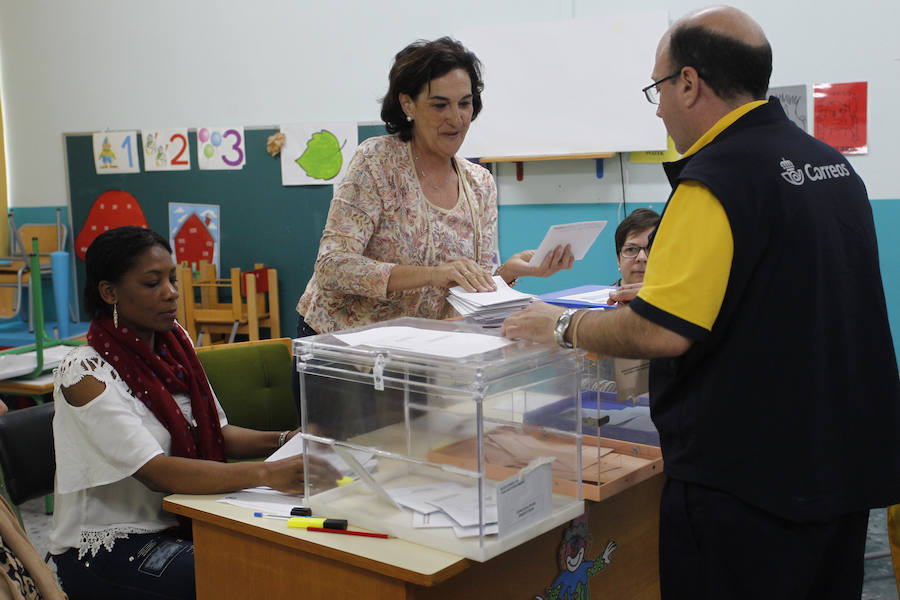 Fotos: Los vizcaínos acuden a votar