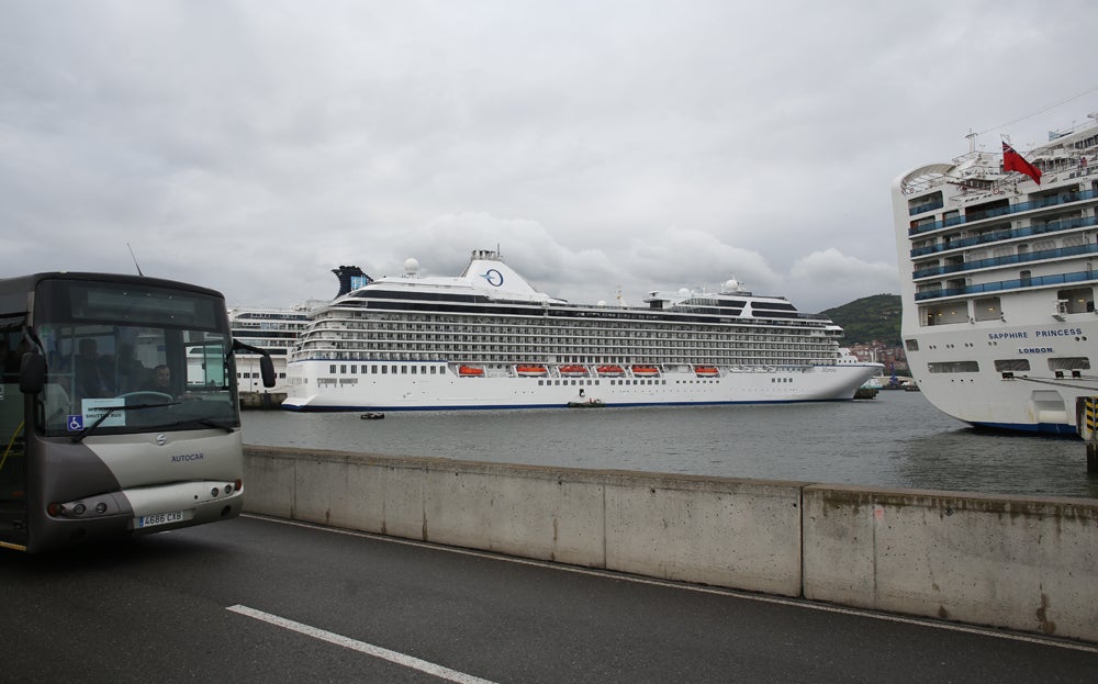 Fotos: Más de 6.400 cruceristas llegan a Bilbao