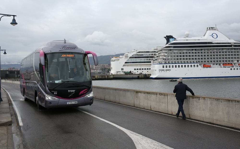 Fotos: Más de 6.400 cruceristas llegan a Bilbao