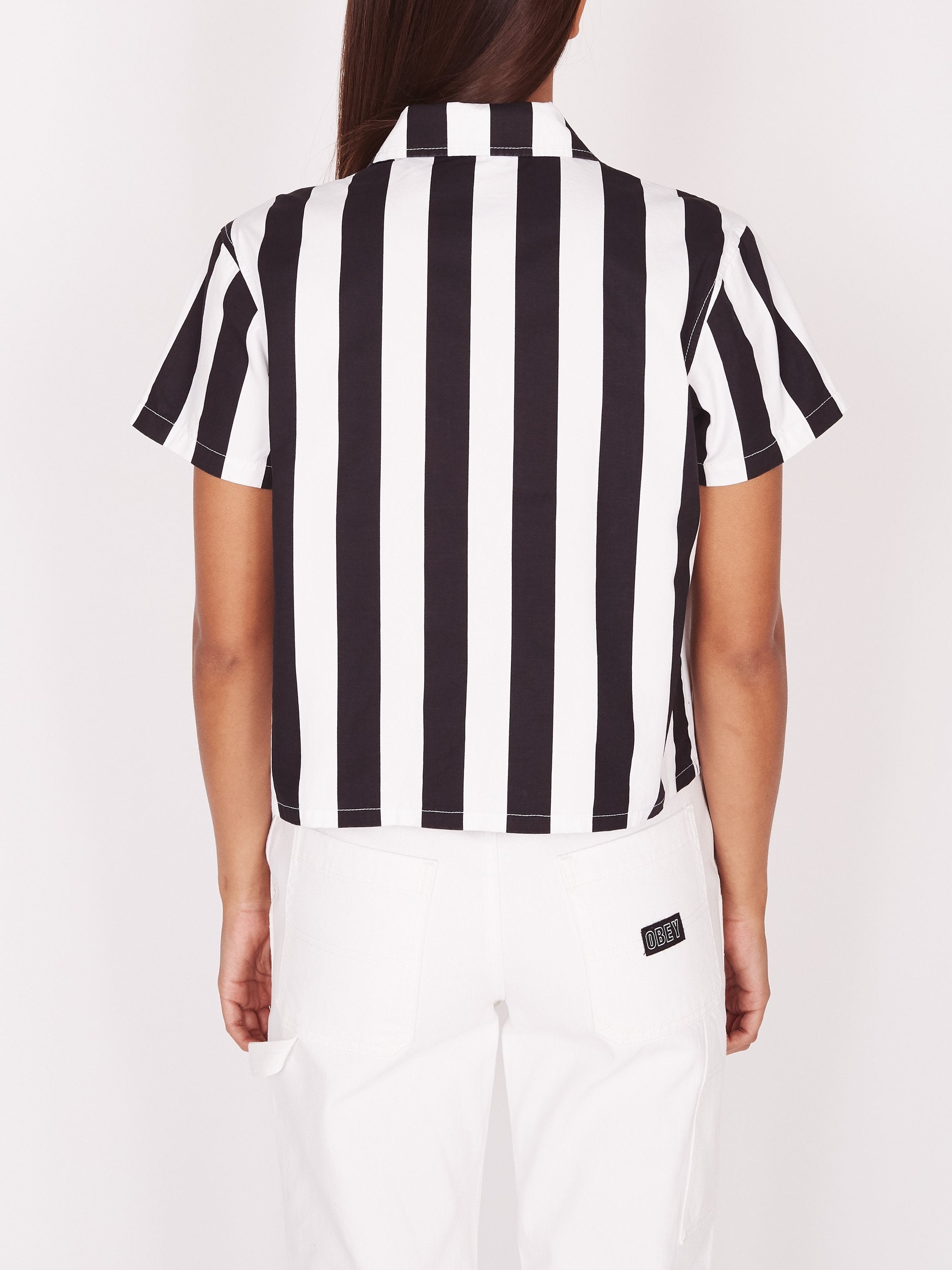 La prenda estrella de Chanel para esta primavera-verano es una blusa bordada que permite mil combinaciones y que ha sido objeto de clones 'low-cost'
