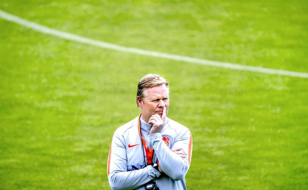 Ronald Koeman, durante un entrenamiento de Holanda.