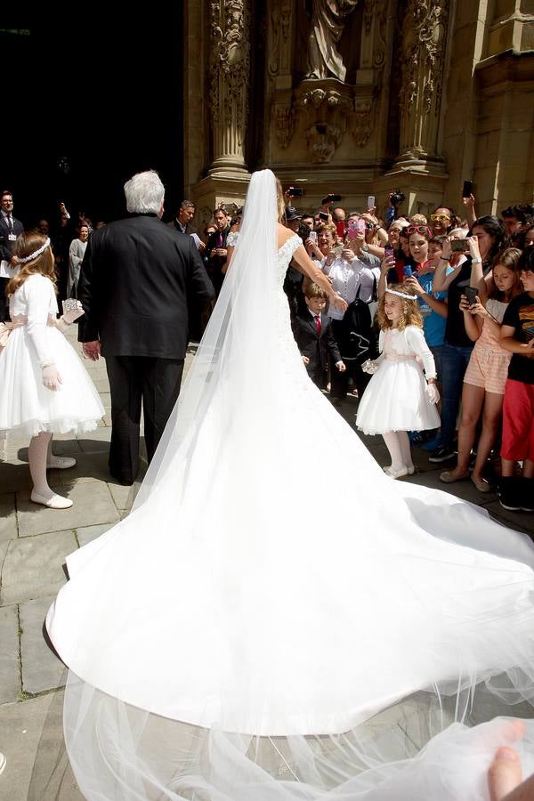 Fernando Llorente y María Lorente se casaron el 20 de junio de 2015 en la basílica de Santa María del Coro de San Sebastián y celebraron el banquete en el restaurante Itxas Bide