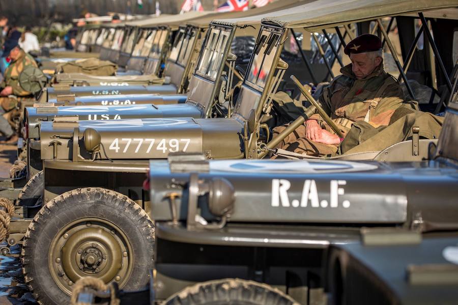 Europa recuerda cómo fue el desembarco de Normandía con la presencia de diferentes líderes políticos como Trump, Macron y el príncipe Carlos de Inglaterra