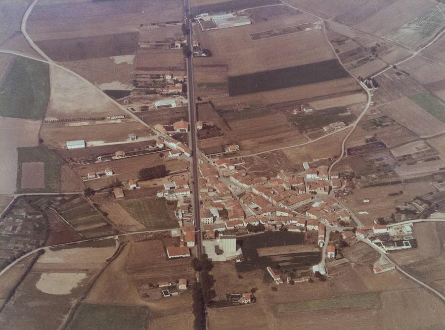 Vista aérea de Zambrana en 1978