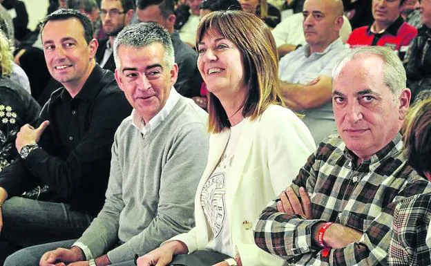 Mikel Torres, Miguel Ángel Morales, Idoia Mendia e Iñaki Arriola, ayer durante el comité nacional del PSE.