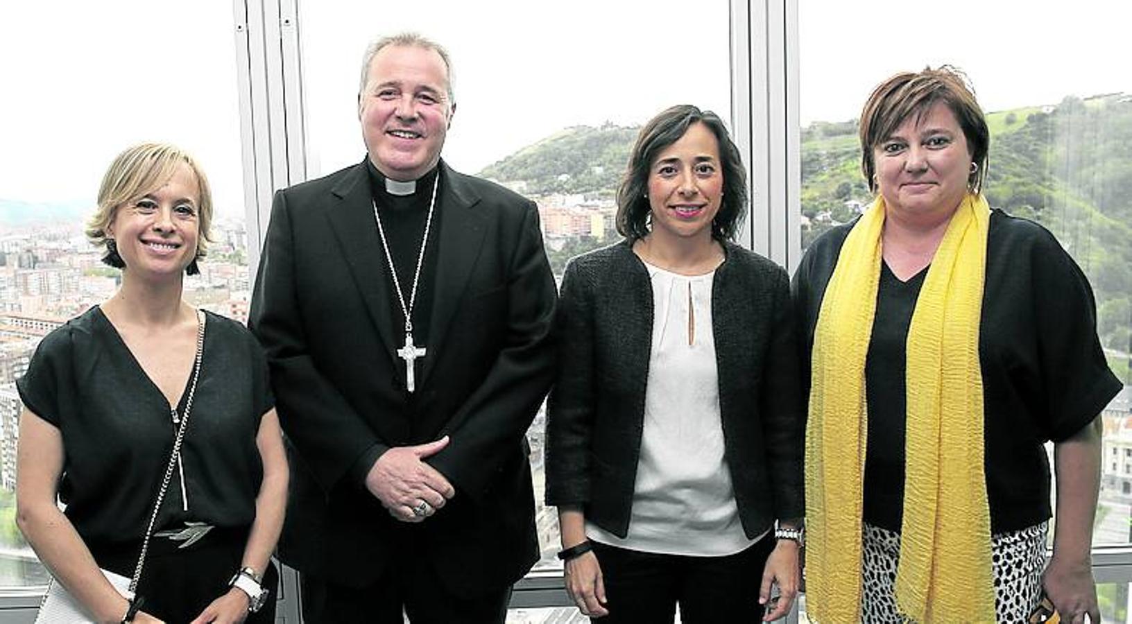 Isabel Guevara, Mario Iceta, Gotzone Zaldunbide y Jasone Labandera. 