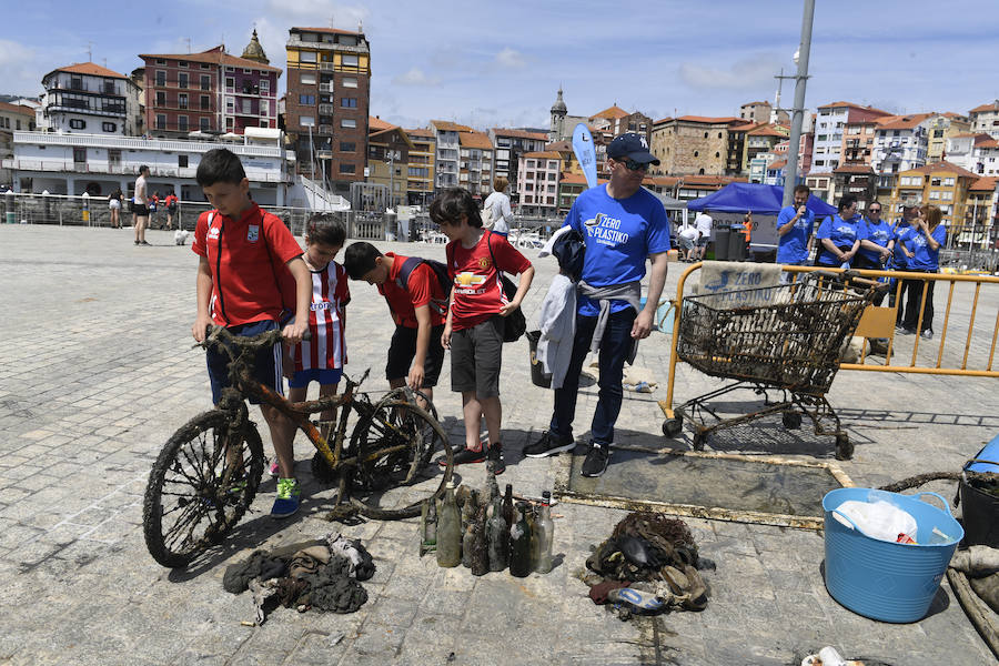 Fotos: Limpieza de basura en Urdaibai