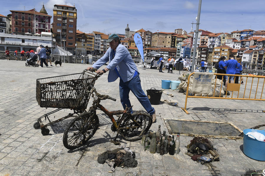 Fotos: Limpieza de basura en Urdaibai