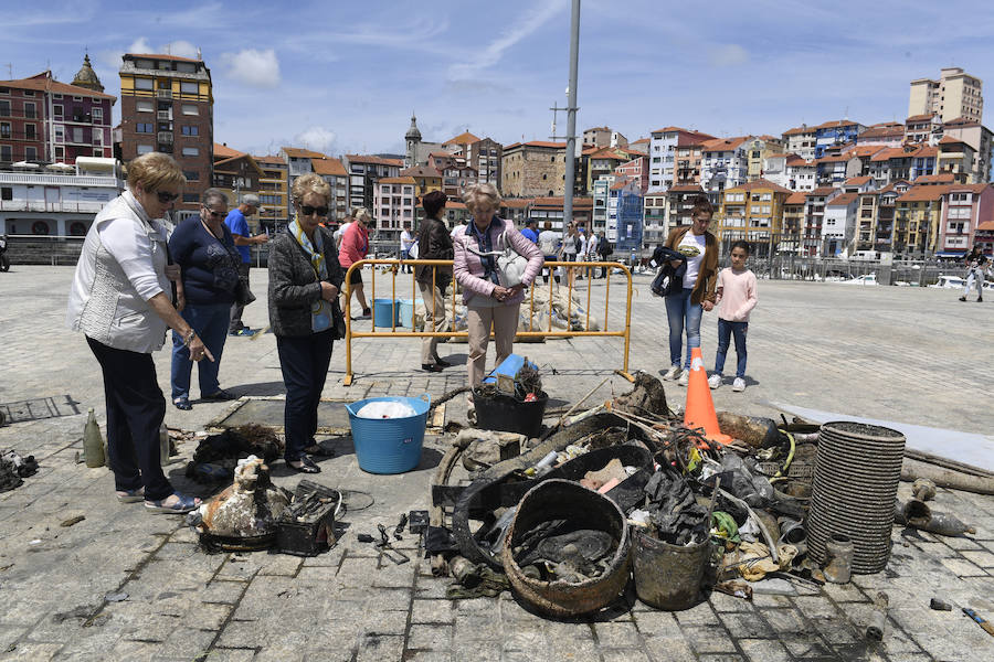 Fotos: Limpieza de basura en Urdaibai