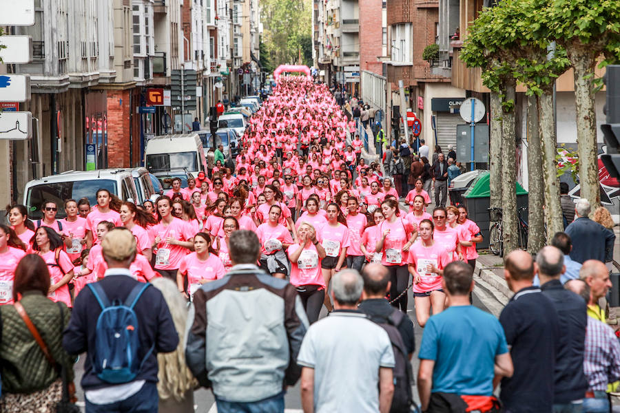 6.000 participantes toman parte en la Carrera de la Mujer que en su decimosegunda edición vuelve a concienciar sobre la prevención del cáncer de piel