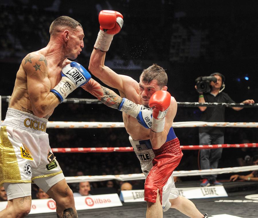 Andoni Gago se proclamó campeón continental del peso pluma y Kerman Lejarraga derrotó por KO en el cuarto asalto al mexicano Luis Solís, proclamándose así nuevo campeón Latino WBC del superwelter