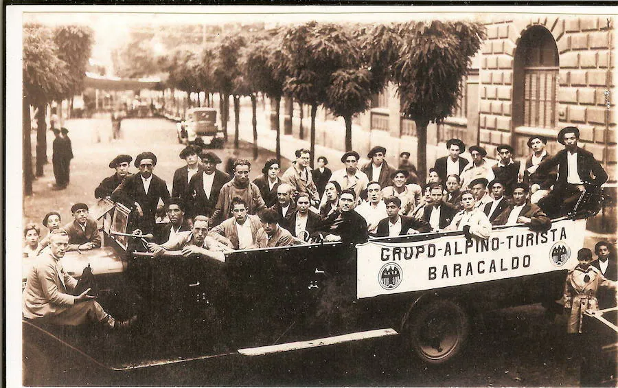 El club realizó sus primeras salidas en 1929 a la cima del monte Arroletza. :: 