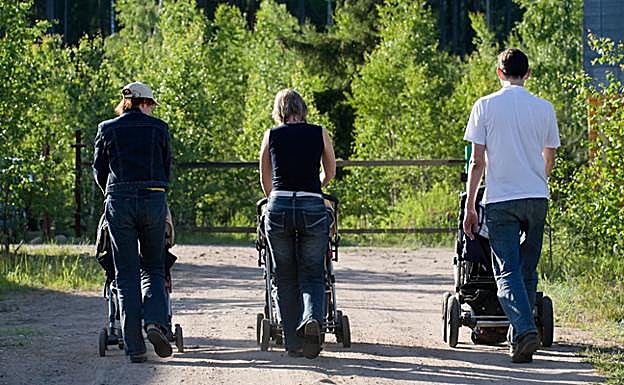 Los funcionarios vascos tendrán 18 semanas de permiso de paternidad a partir del 1 de septiembre