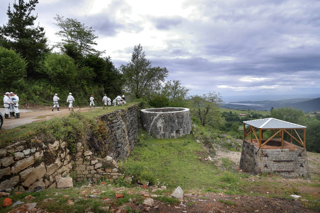 Se trata de una visita minera que permite recorrer dos kilómetros de galerías. Tiene una duración de cuatro hora sy se necesita buen estado físico para hacerla. Fue inaugurada por el presidente de Cantabria, Miguel Ángel Revilla