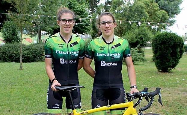 Imagen principal - Arriba, las hermanas Usabiaga, Irene y Ana. Sobre estas líneas, Begoña Lazkano y Tania Calvo. 