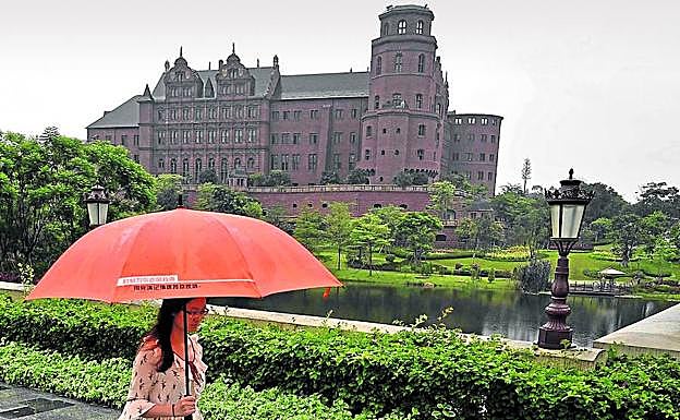 El Centro de Investigaciónde Huawei ocupa una construcción inspirada en el castillo de Heidelberg, en Alemania.