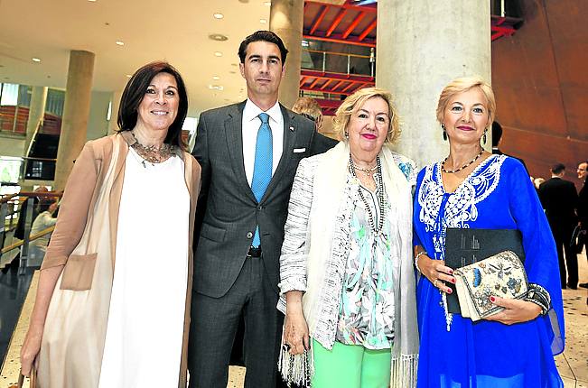 Edurne Davalillo, Xabier Ochandiano, Carmen Miral y Gloria Múgica. 