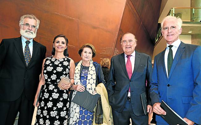 Jesús Uncetabarrenechea, Arrate Ojanguren, Margarita Santo Domingo, Jon Ortuzar y Juan Ignacio Vidarte. 