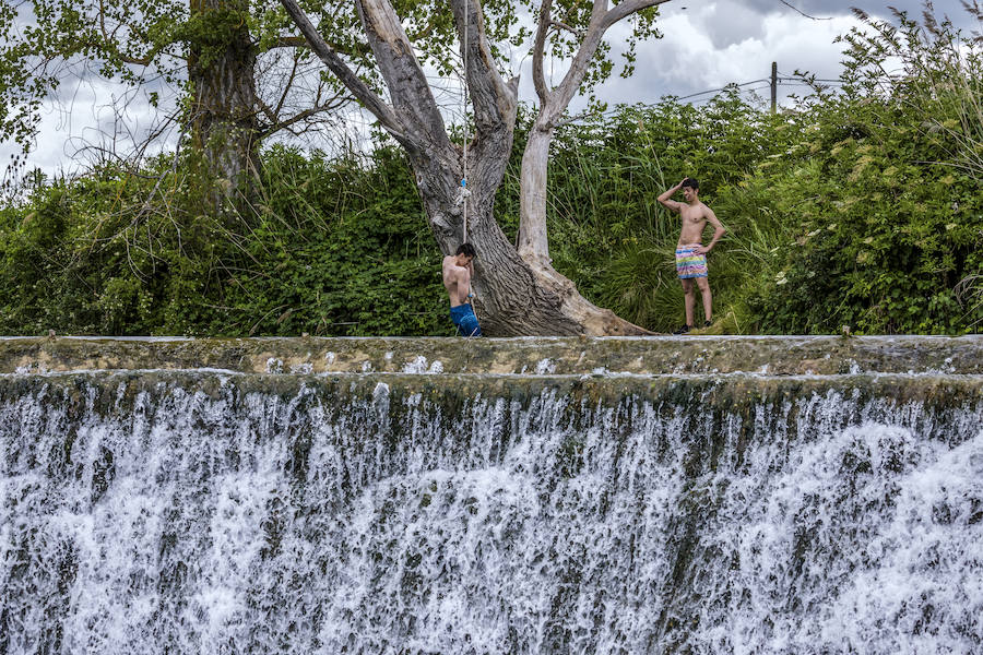 Zona de baño de Linares (Berantevilla) en el río Ayuda.