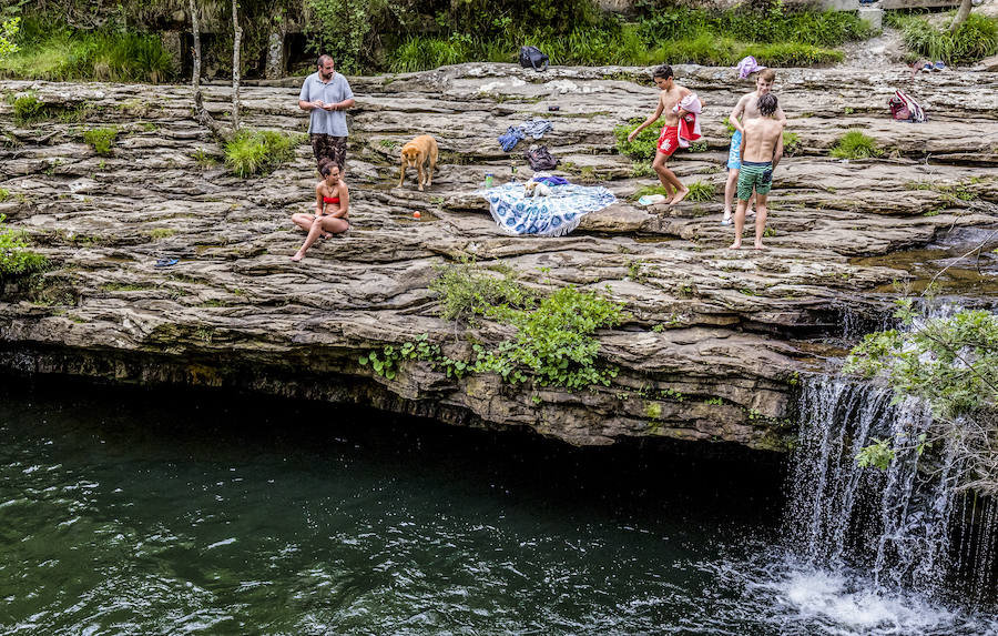 Pozas de Zaldibartxo, en el río Bayas.