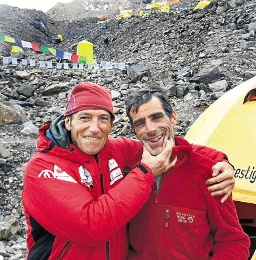 El 24 de junio de 2017 el montañero alavés y Mariano Galván desaparecieron en el Nanga Parbat del Karakorum