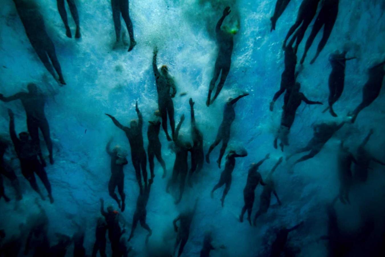 Nadadores compiten en Le Defi Monte-Cristo (Monte Cristo Challenge) en Marsella