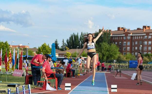 Maialen Miera, promesa del Club Atletismo Santutxu, tratará de volar alto en el estatal sub'18