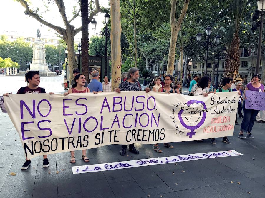 Colectivos feministas celebran en Sevilla la sentencia contra La Manada.